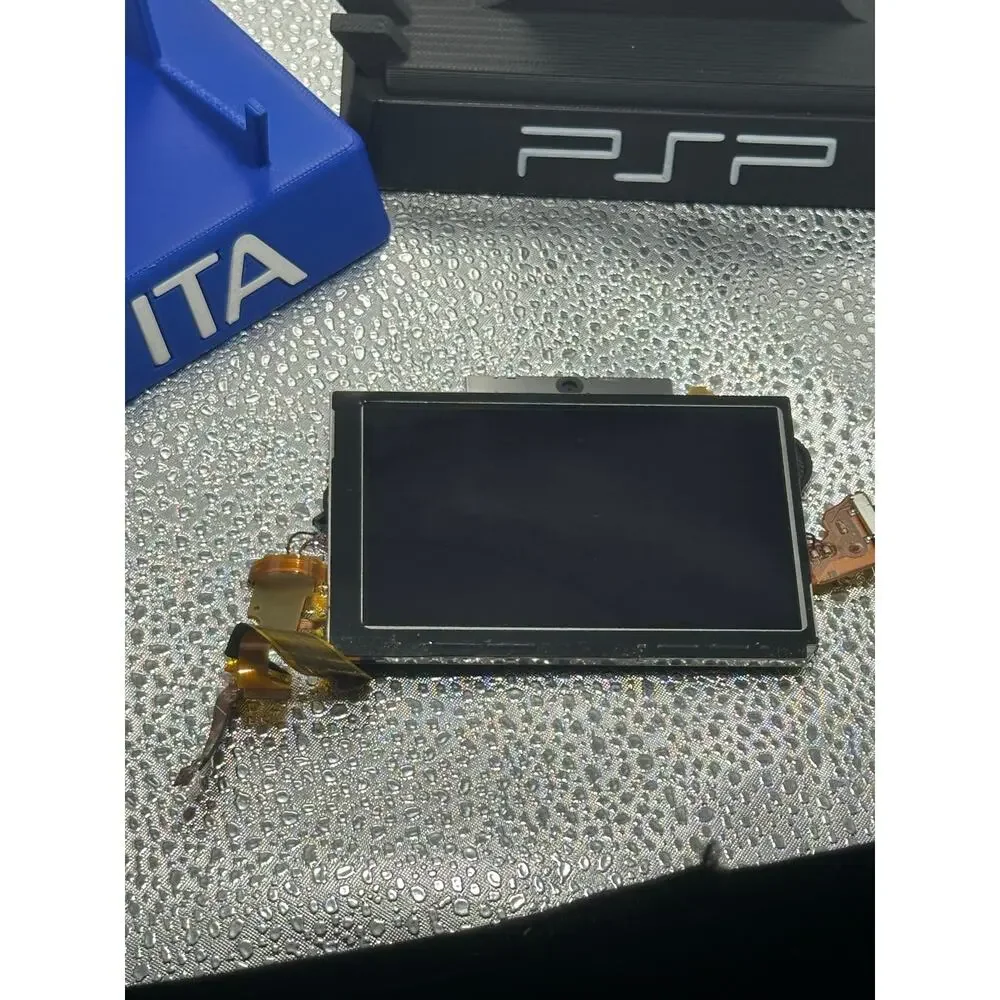 Original Nintendo 3ds top screen only read authentic
